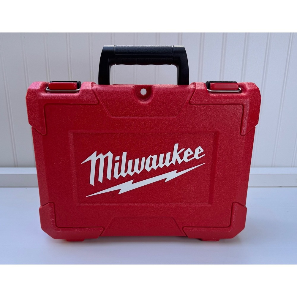 Milwaukee 3522-21, USB Rechargeable Green Cross Line Plumb Laser CASE ONLY